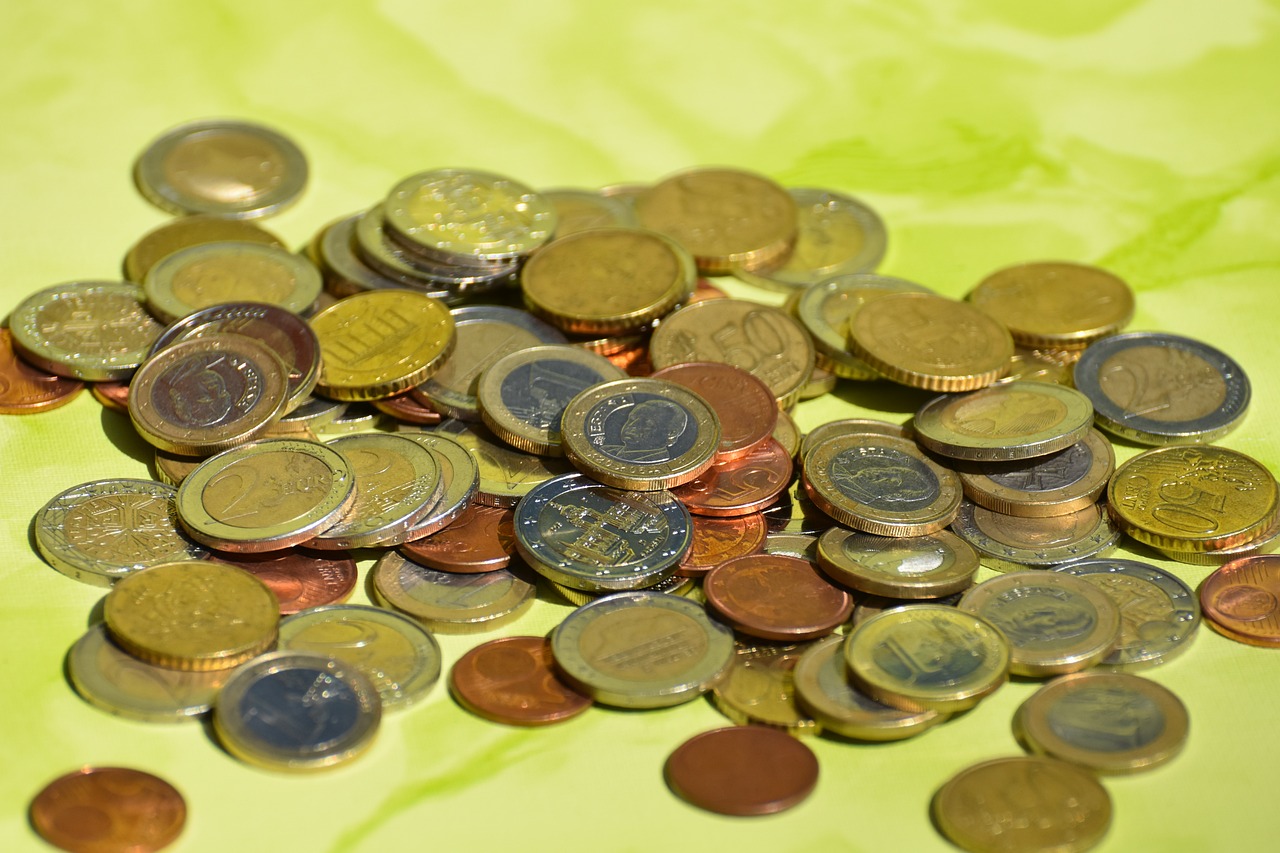 The Impact of Global Currency Fluctuations on Crypto Prices
